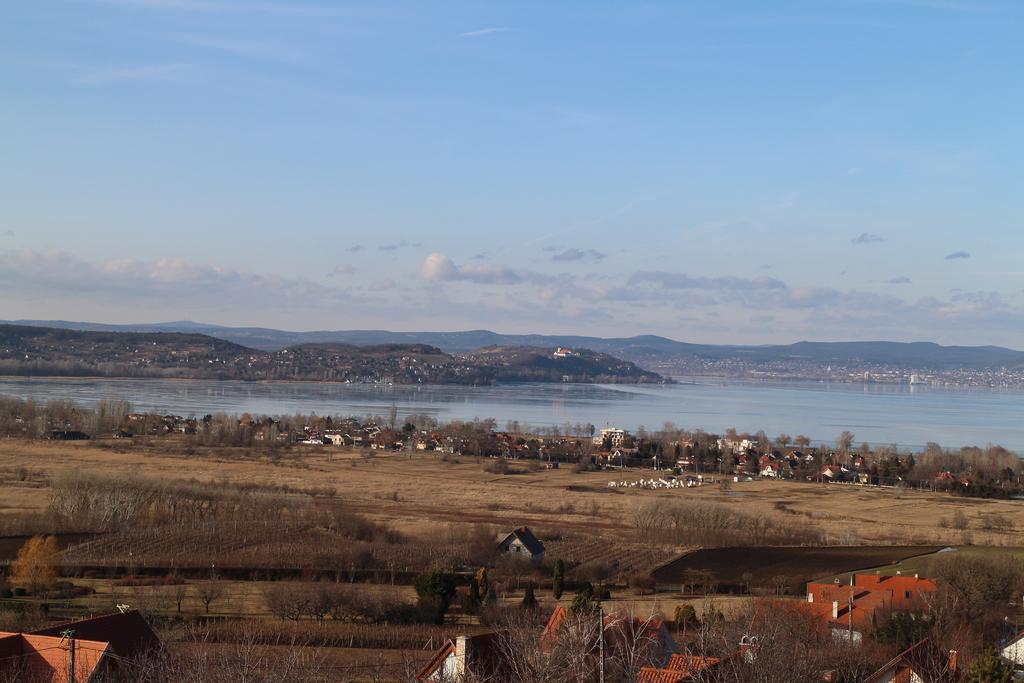Evelin Nyaralóház Siófok Esterno foto